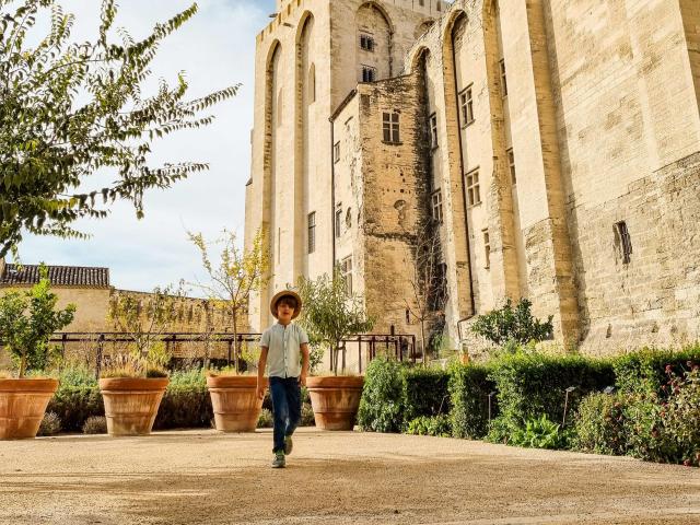 Les jardins pontificaux du Palais des Papes - Crédit photo : De Beaux Lents Demains