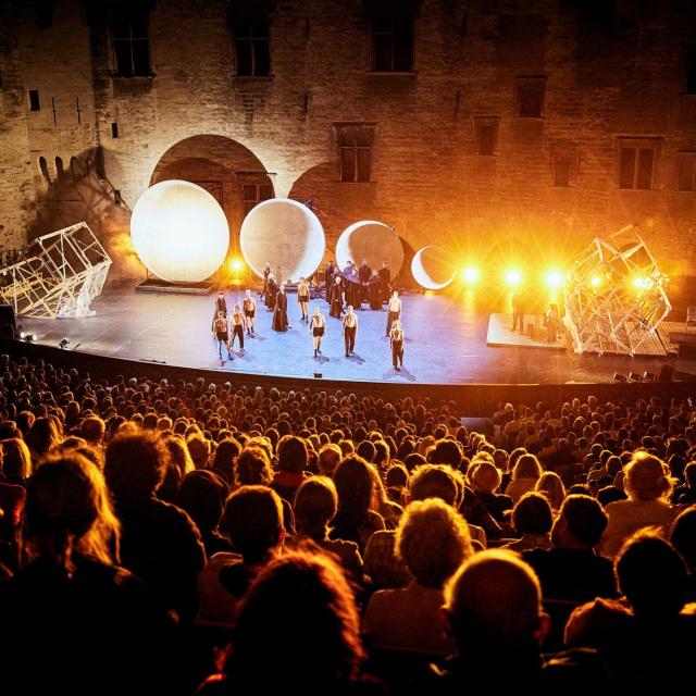 Kirill Serebrennikov's Le Moine Noir at the Festival d'Avignon in the Palais des Papes - Photo credit: Christophe Raynaud de Lage / Festival d'Avignon