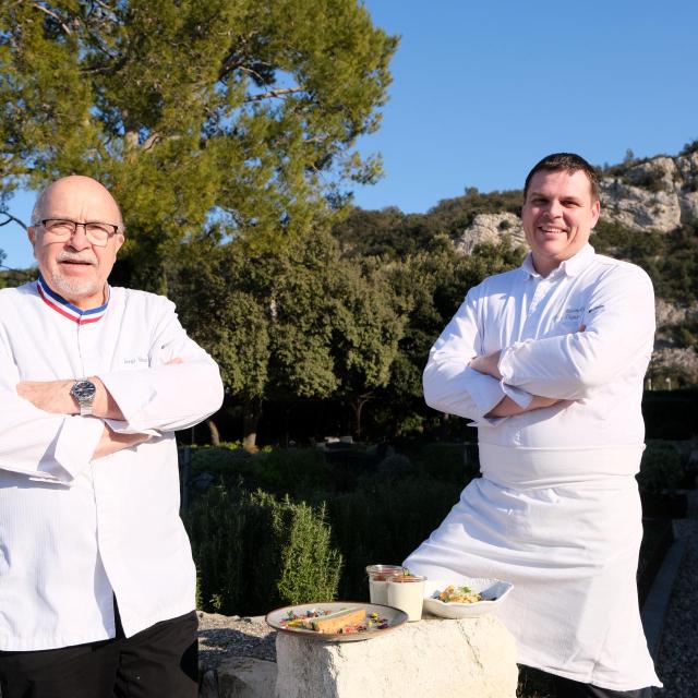 Picknick des Küchenchefs zwischen Weinbergen und Garrigue - Bildnachweis: Olivier Tresson / Avignon Tourisme