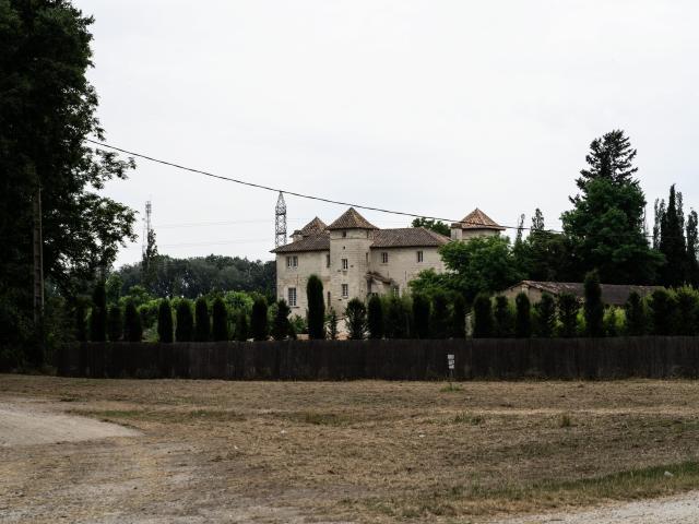 Un castello sull'isola di Barthelasse - Credito fotografico: Kos-Crea