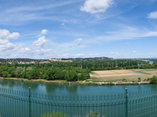 Vista panoramica dell'isola di Barthelasse dal Rocher des Doms - Foto: Olivier Tresson / Avignon Tourisme