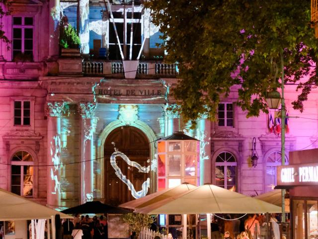 Place de l'Horloge. Helios. Credito: Olivier Tresson