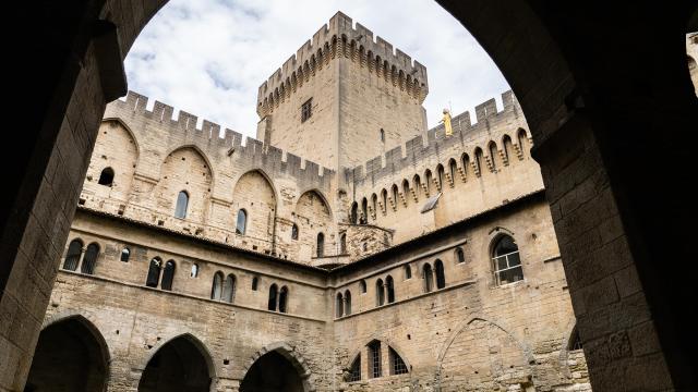 Cloitre Benoit XII - Palais des Papes