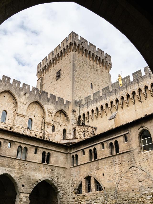 Cloitre Benoit XII - Palais des Papes