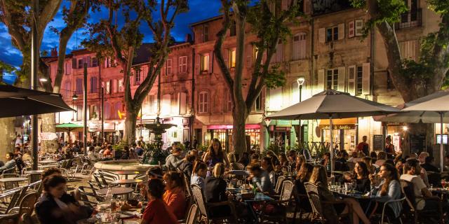 Place des Corps Saints de nuit. Crédit : Frédéric Dahm / Empreintes d'Ailleurs