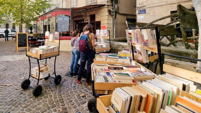 Book dealer rue des Teinturiers