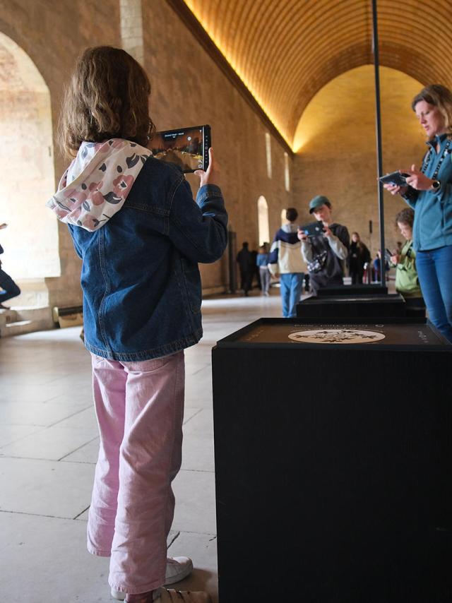 Balade au Palais des Papes avec l'Histopad