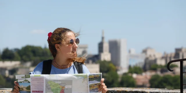 Tourist in Villeneuve lez Avignon. Credit: Alain Hocquel / VPA