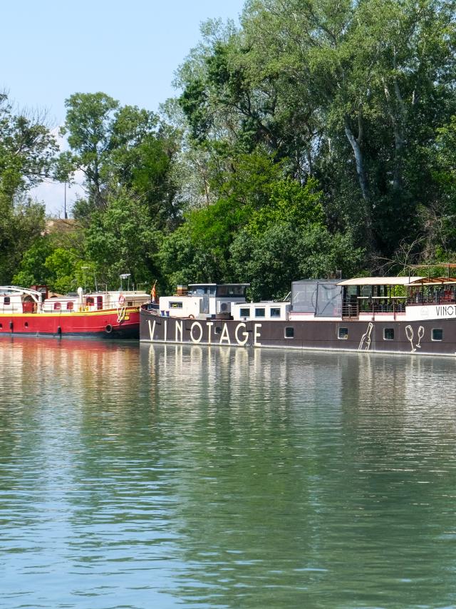 Peniche Vinotage sur le Rhône