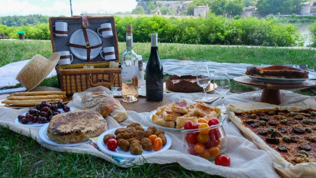 Picknick auf der Barthelasse