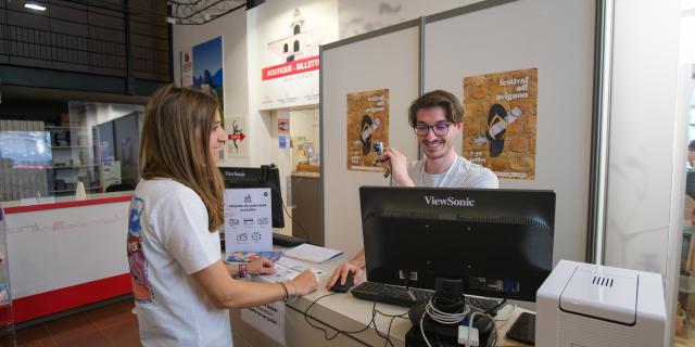 L'accueil du Off de l'Office de tourisme