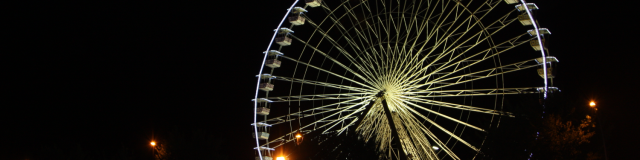 La grande roue d'Avignon sur les Allées de l'Oulle - Crédit photo : MAISONNAVE S - VPA